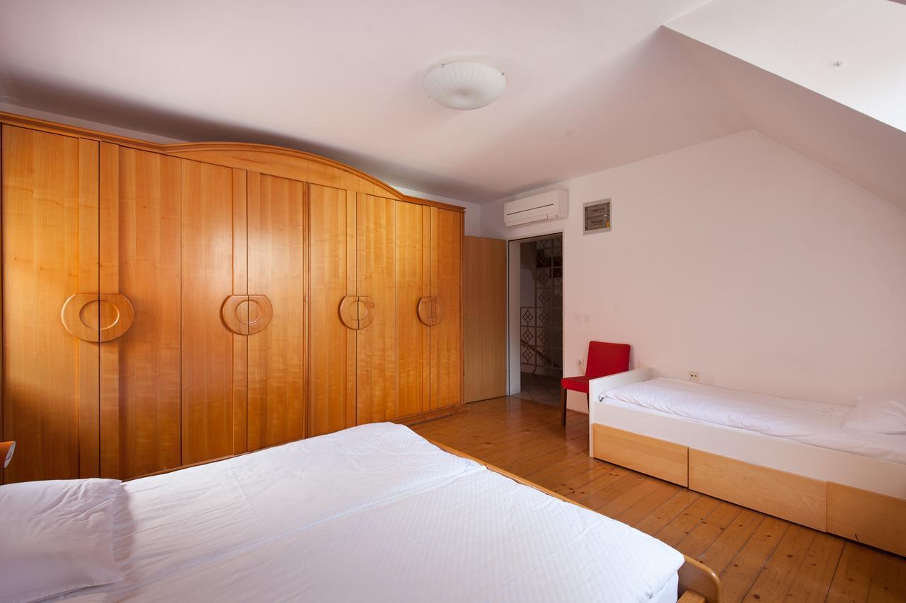 Spacious 2-bedroom Zabjak With Ac Tour As Apartment